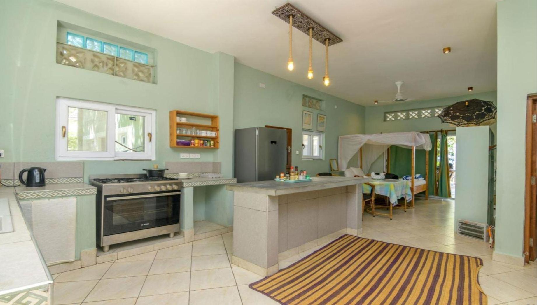The Pool House & The Colobus House, Bella Seaview, Diani Beach, Kenya Buitenkant foto